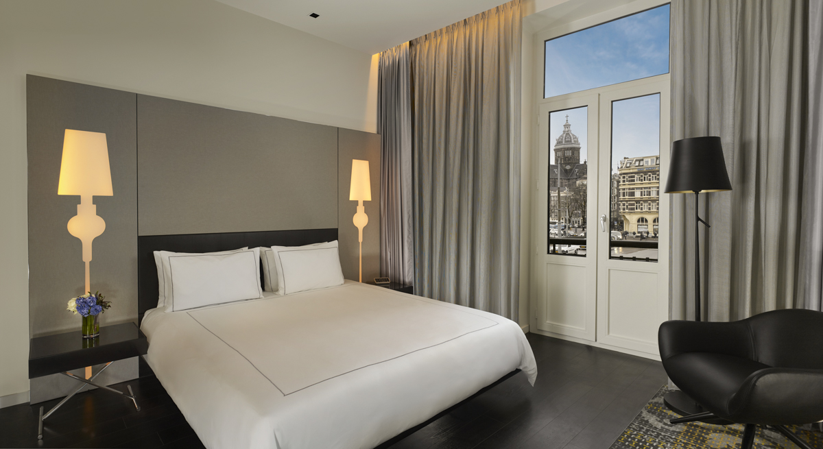 Superior King Room – Canal View